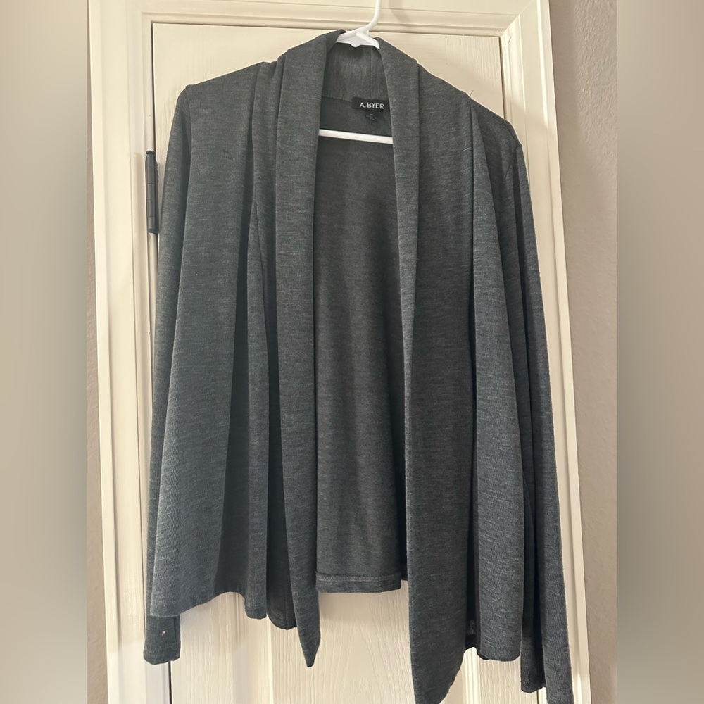 Gray lightweight cardigan with “collar”